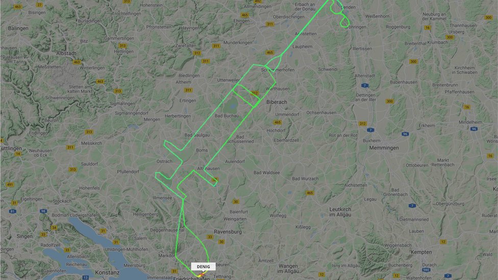 Korona virus: Stiglo više hiljada doza ruske vakcine u Srbiju, prvi slučaj novog soja u Americi 5 A flightradar24.com handout photo received on December 27, 2020 shows the flight track for a D-ENIG plane that traced a syringe on the maps in Germany to celebrate the arrival of a COVID-19 vaccine.