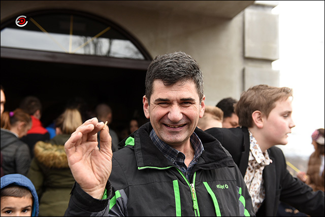 U porti crkve u Konjevićima po prvi put lomljena velika česnica (FOTO) 4 Dragisa Tesevic