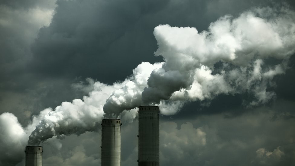 Bil Gejts, korona virus i teorije zavere: „Zašto bih, zaboga, želeo da vas pratim" 2 Industrial chimney