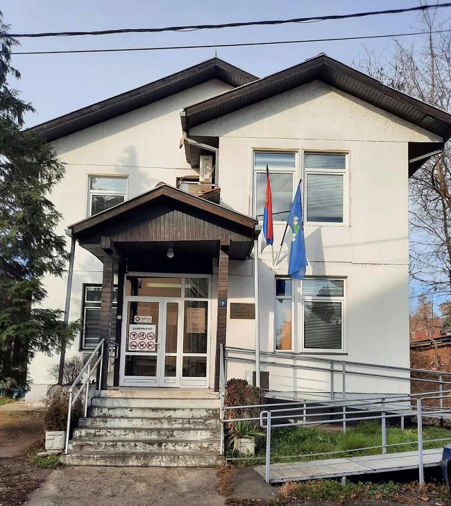 Smenjeni direktor ne može ni na staro radno mesto 1 postojeca zgrada