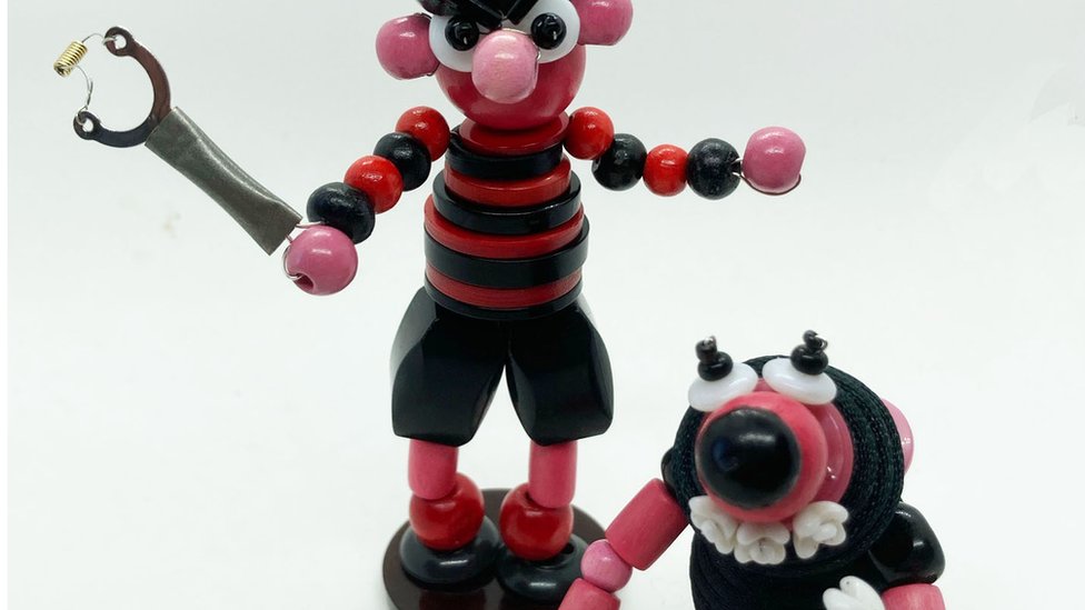 Korona virus i deca: Britanska baka u karantinu napravila „zoološki vrt" za unuke 4 Dennis the Menace and Gnasher