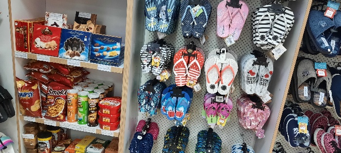 Volim ukus tvoga đona: U prodavnici obuće od sada i hrana 1 obuca