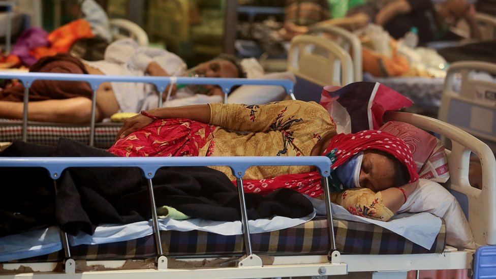 Korona virus: „Indijski soj ne treba da brine ako se vakcinišemo", crni rekordi u Indiji 5 Woman on a Covid ward in India