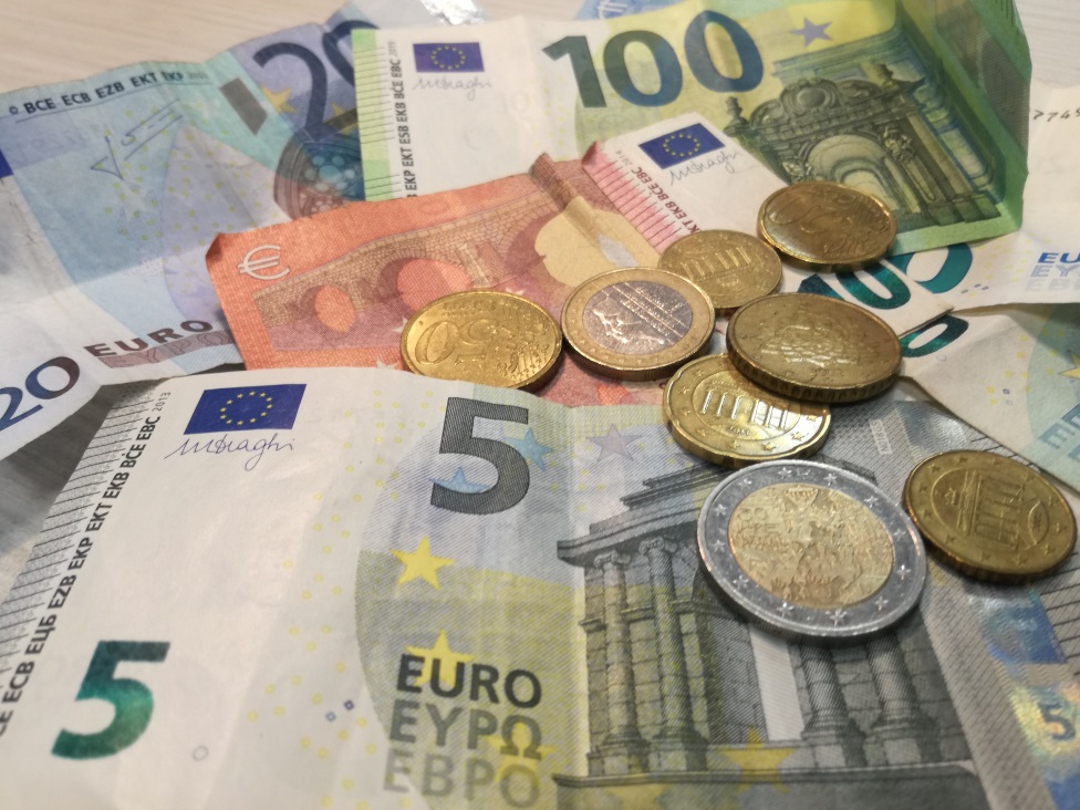 Korona virus, budžet i finansije u Srbiji: Počinje isplata 30 evra, kako se prijaviti za pomoć 1 evro, evri