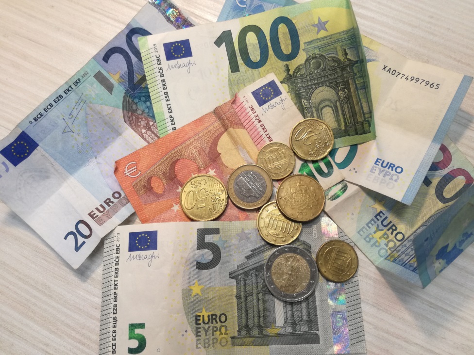 Korona virus, budžet i finansije u Srbiji: Počinje isplata 30 evra, kako se prijaviti za pomoć 3 evro, evri