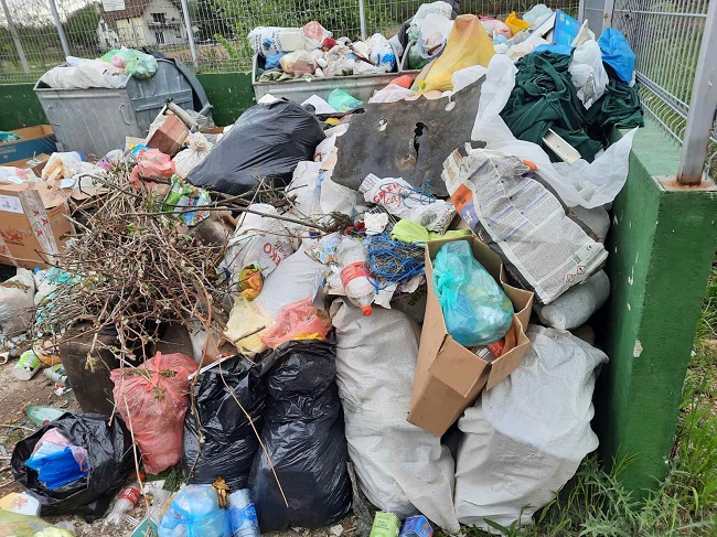 Komunalac pokazao dela bahatih sugrađana (FOTO) 4 smece6