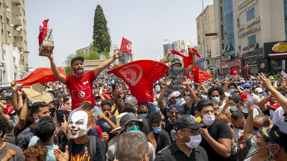protesti u Tunisu