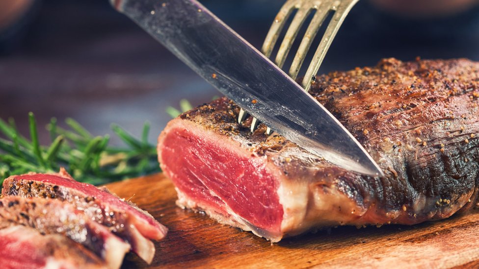 Srbija, hrana i privreda: Zbog čega je poskupelo meso 2 Red meat