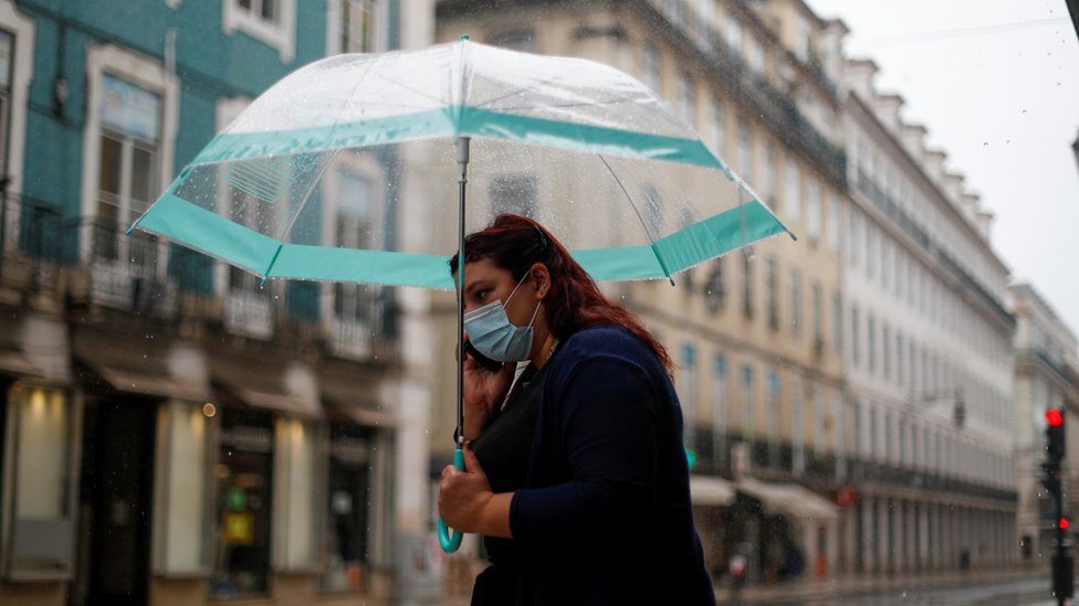 Korona virus i Austrija: Kako dijaspora živi pod novim merama - „Beč je podeljen grad na vakcinisane i nevakcinisane" 1 kišobran