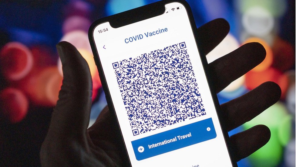 Korona virus: U Srbiji pojačana kontrola poštovanja mera, predsednik Hrvatske protiv kovid propusnica 1 Vaccine passport