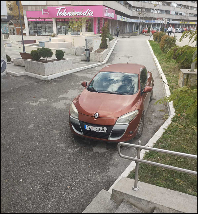 naprednjacko parkiranje