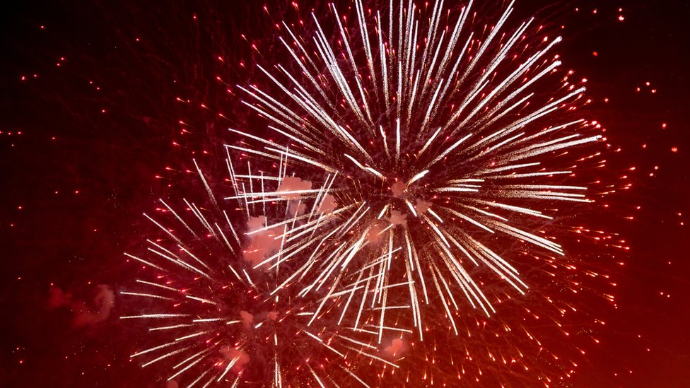 Doček Nove godine, Srbija i region: Od koncerata, preko performansa i zabrana, do lutrije - koliko će koštati novogodišnja noć 1 Fireworks