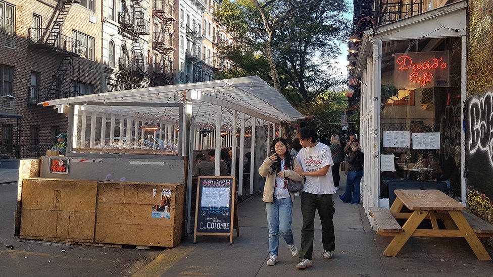 Amerika, korona virus i ugostiteljstvo: „Ako jedete ovde, večerate sa pacovima" 3 shed in the west village