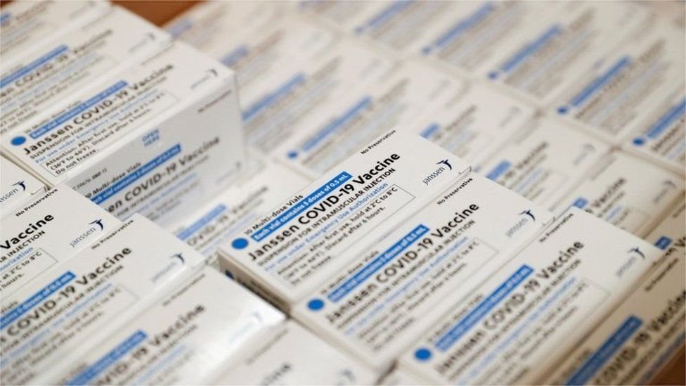 Korona virus: Stručnjaci strahuju od sudara omikrona i sezonskog gripa u Srbiji, u Americi devetoro preminulih od ugrušaka nastalih od Džonson i Džonson vakcine 1 vakcina džonson i džonson