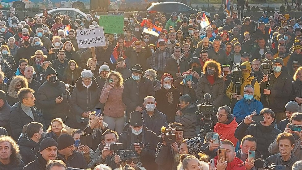 Novak Đoković: Podrška srpskom teniseru od kolega, patrijarh se moli za njega, novi skup u Beogradu - igrao se tenis 4 Skup podrške Đokoviću