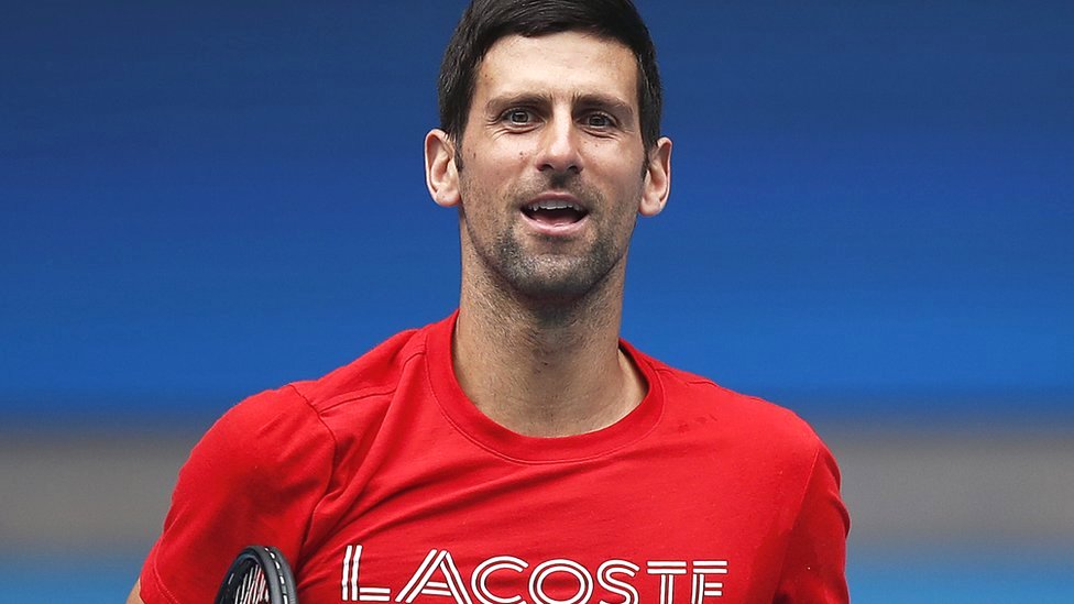 Novak Đoković: Srpski teniser drugi put preboleo kovid u decembru i tako dobio medicinsko opravdanje da se ne vakciniše, tvrde njegovi advokati 1 Novak Djokovic of Serbia reacts during a practice session at Melbourne Park on February 1, 2021 in Melbourne, Australia