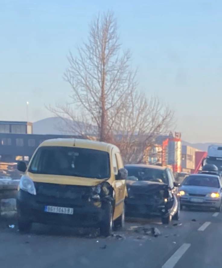 Udes na obilaznici 2 udes 1