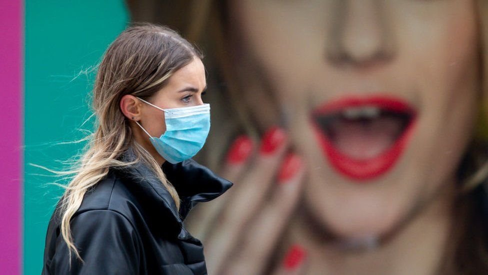 Korona virus: Manje novozaraženih, u Srbiji, protesti u Kanadi i Francuskoj 1 maska