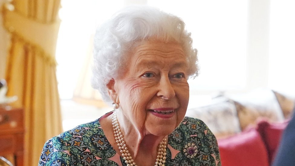 Korona virus: Manje od 4.000 novozaraženih u Srbiji, kraljica Elizabeta pozitivna na kovid 1 The Queen