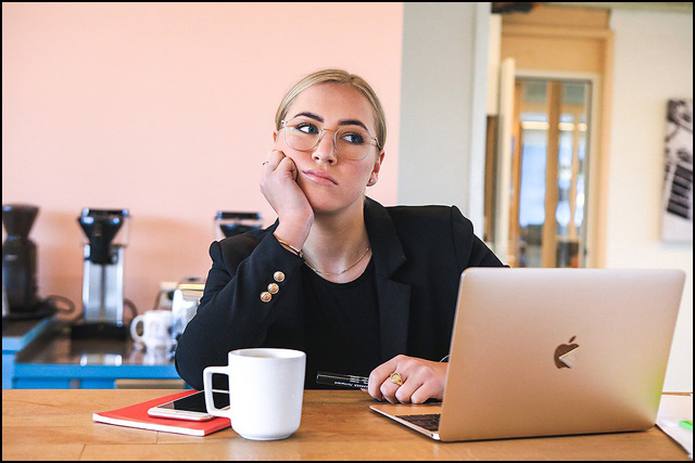 Bored Team Office Business Tired Meeting Woman 5679001