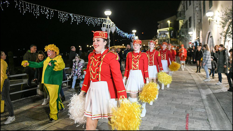 mimoza Mazoretnkinje