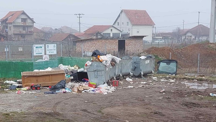 Trnava: Kako naterati građane da bacaju smeće u kontejner? 2 trnava3