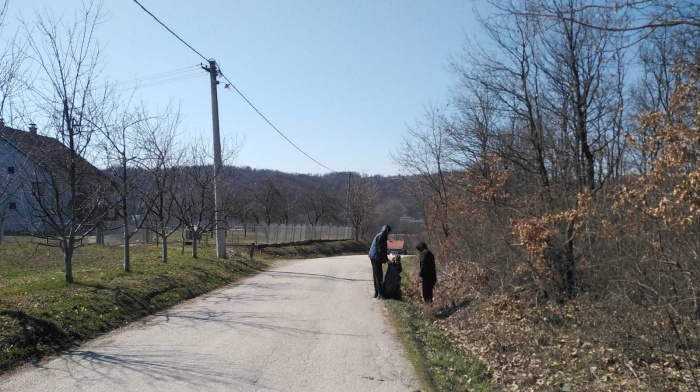 Meštani očistili svoje selo 3 sokolic1
