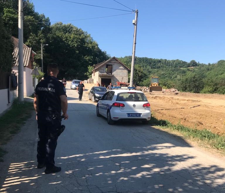 policija