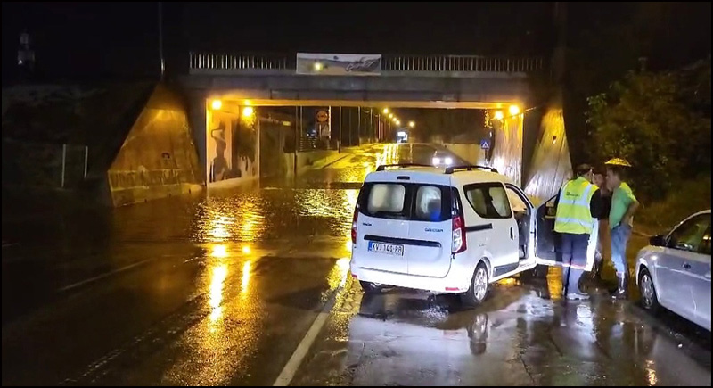 U EPICENTRU: Čačak pod vodom, u centru grada bujice, sela bez struje, voda podigla šahte (VIDEO) 1 Nadvoznjak kod Lidla