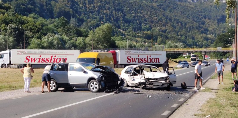 FOTO Džipom izazvao direktan sudar u Sevojnu: Ima teško povređenih 1 UDES
