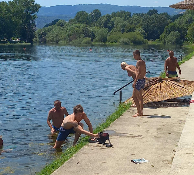 Neobična pojava na Moravi 3 plaza 2