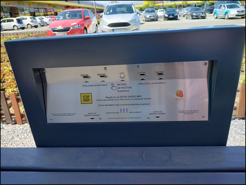 STOP SHOP smart bench Photo 2