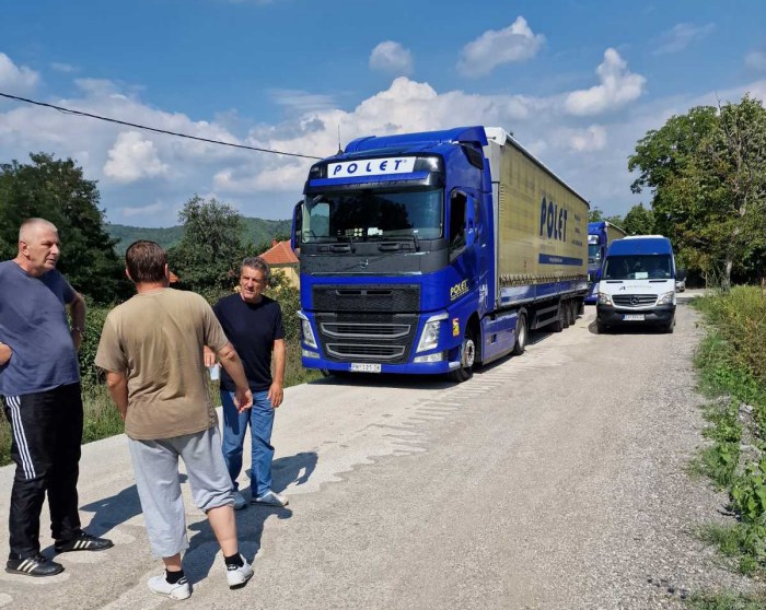 Kineski radnik blokirao put u Pakovraću, intervenisala policija 4 blokada