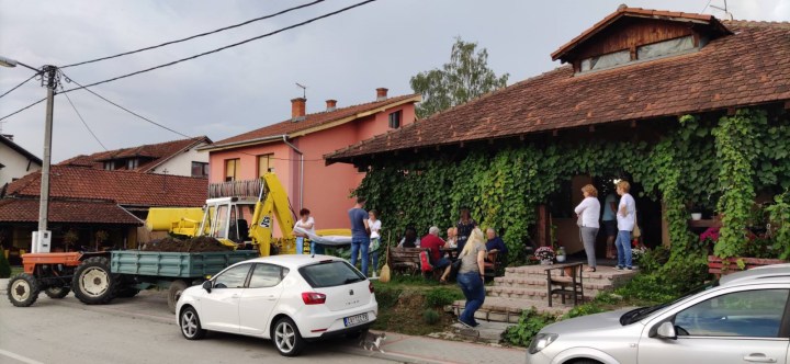 Postavljen bilbord u Pranjanima: Život DA, rudnik NE 6 pranjani3