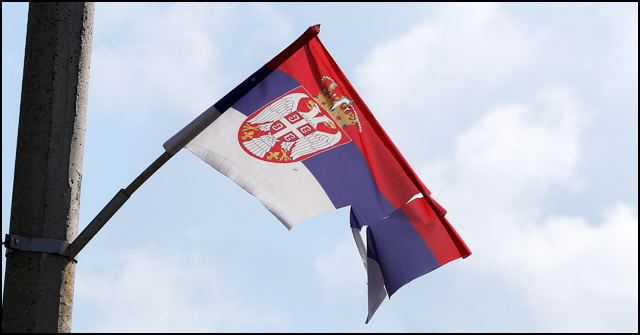 Zastave u Srbalja 3 zastave Guca 4