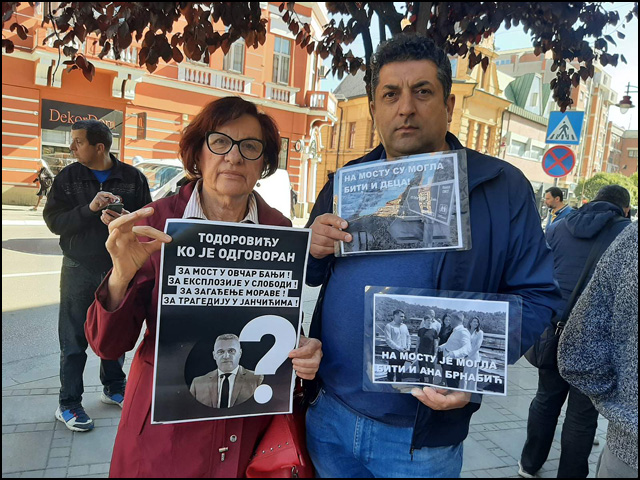 dveri protest 1