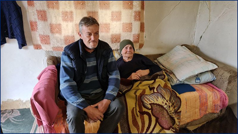 Goricani Dejan Pajovic sa majkom