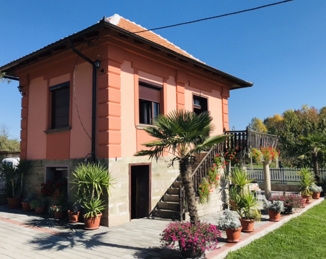 kuca ostra4