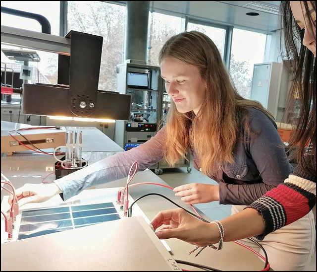 Lenka Zarev: Osamostaljivanje u inostranstvu i studije elektrotehnike 4 lenka 2
