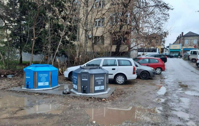 Postavljeni podzemni kontejneri, ali kako stići do njih? 3 kontejneri1