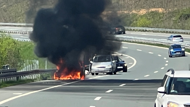 pozar automobil1