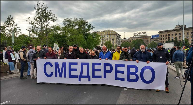 Gazela potpuno blokirana, sa svih strana odzvanja: „Ostavke!“ 1 protest 3