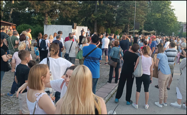 "Milanovac protiv nasilja" - I lokalne vlasti kopiraju Vučića u širenju mržnje 2 gm 2