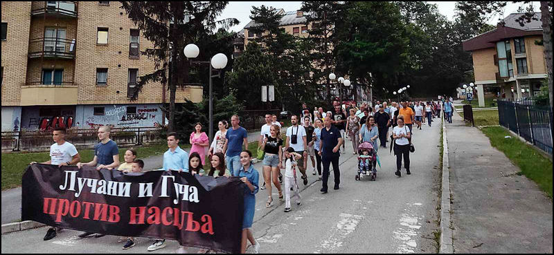 Lučanci ustali prvi put nakon 5. oktobra "Dosta nam je nasilja" 2 protest LU 2