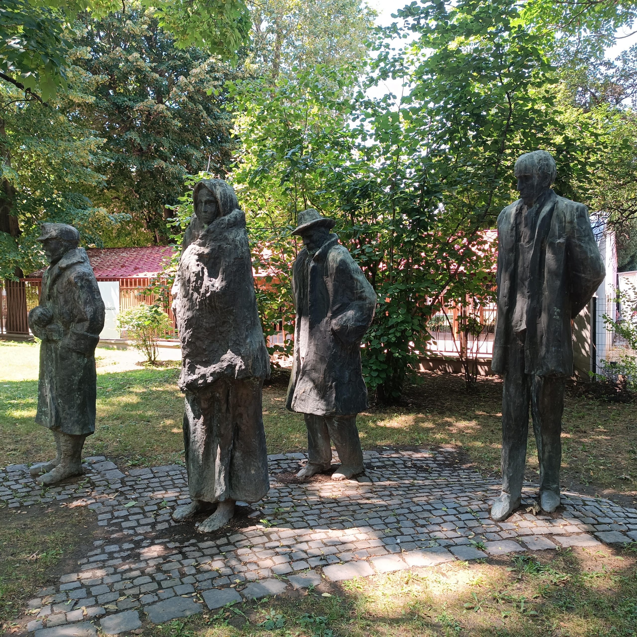 skulpture na BALATONU scaled