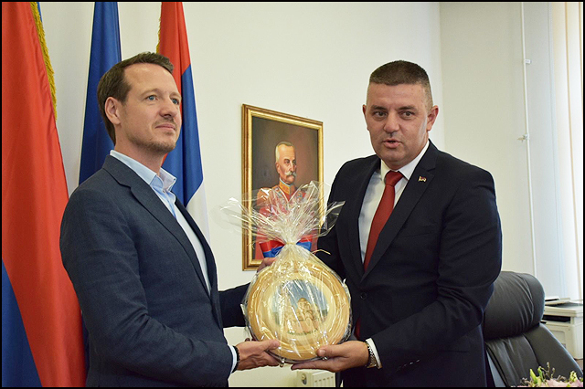 Princ Filip u Mrkonjić Gradu: “Lepo je biti među svojima” (FOTO) 1 princ 1