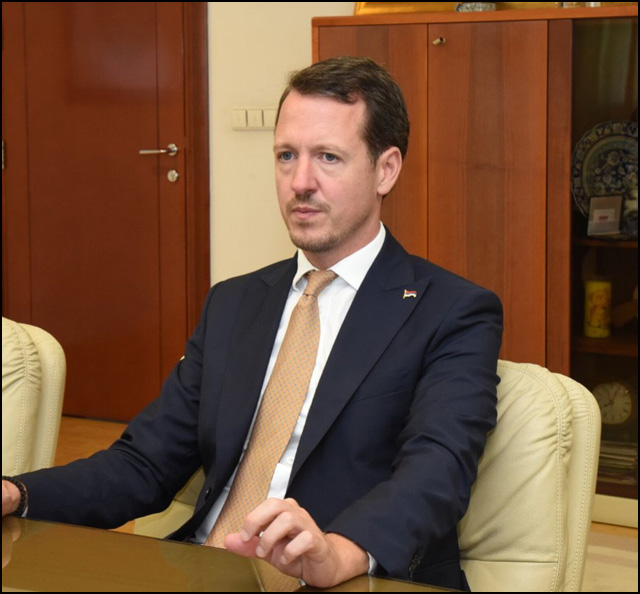 Politički akteri u Srbiji da prestanu sa etiketiranjem neistomišljenika, najveća odgovornost na vlasti ali i opoziciji 1 Princ naslednik Filip