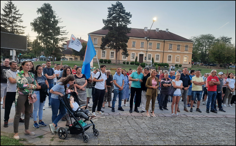 Danas sam prvi put rekla sinu da se čuva u školi 4 milanovac 1