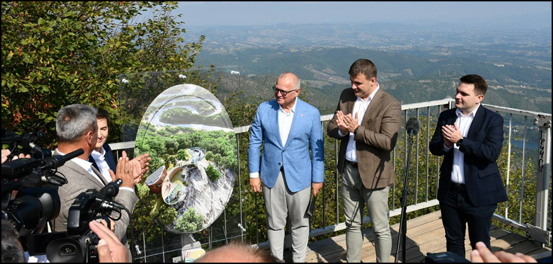 Kablar Vidikovac kamen temeljac