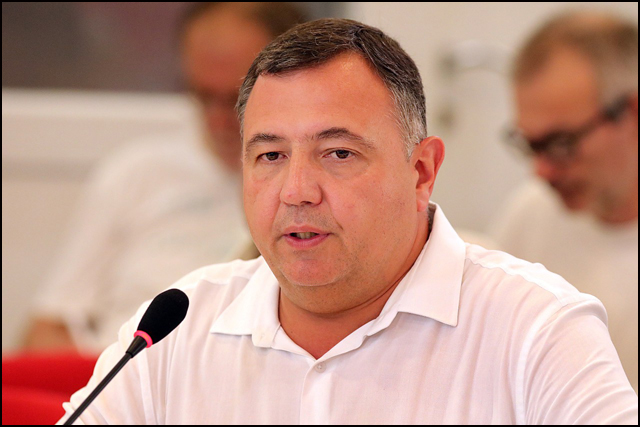Dragomir Andjelkovic UNS